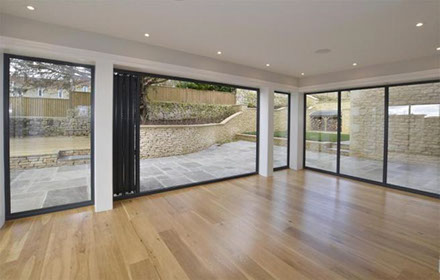 image-10 Large open plan room open into garden