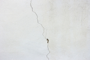 How to Fix Cracks in Plaster Walls: The Ultimate Guide